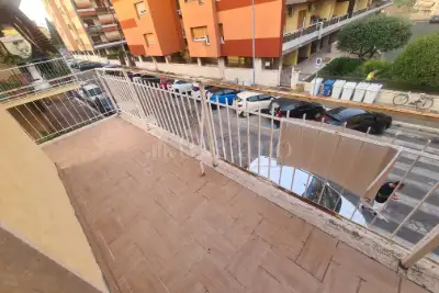 Casa in vendita, Via S. Pellico, Pomezia