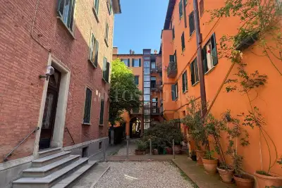 Casa in vendita, Via Castiglione, Bologna