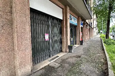 Negozio in vendita, Viale Venezia, Brescia