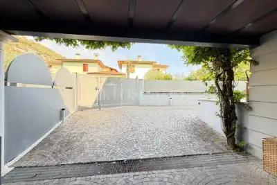 Casa Indipendente in vendita, Via Cave, Botticino