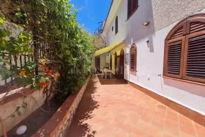 Villa in vendita, Via Passi 12, Altavilla Milicia