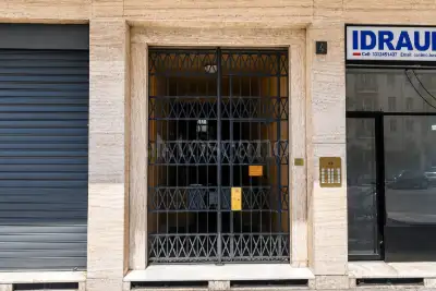Attività Commerciale in vendita, Via Luigi Pirandello, Milano