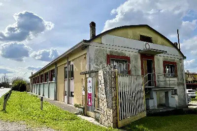 Capannone in vendita, Via Circonvallazione 9, Villanterio