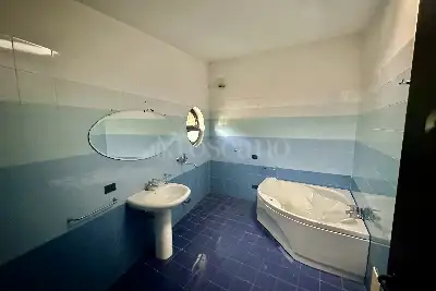 Villino a Schiera in vendita, Via Vitagliano Rosetti Residence S. Agostino, Caserta