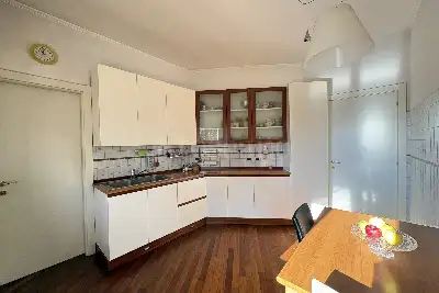 Casa in vendita, Via Lorenteggio, Milano