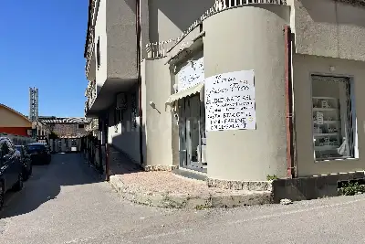 Negozio in affitto, Via Leonardo da Vinci, Scafati