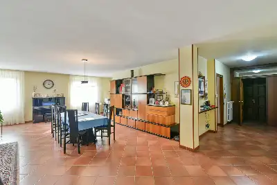 Villa in vendita, Via V Alpini, Olgiate Comasco