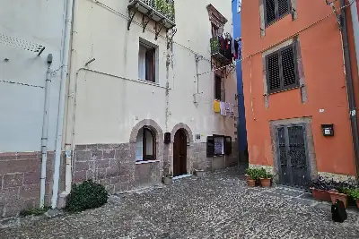 Casa Indipendente in vendita, Via Corte Intro 5, Bosa