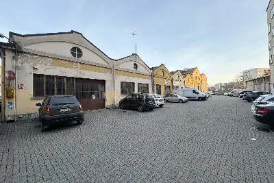 Laboratorio in vendita, Via Lago di Nemi, Milano