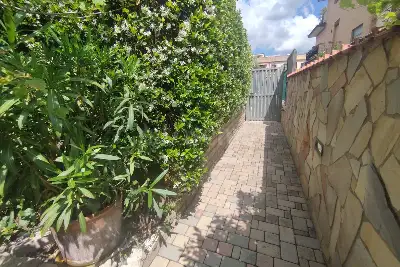 Villino a Schiera in vendita, Via Michele Nau, Roma