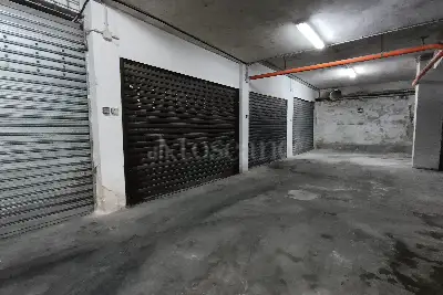 Box in vendita, Viale Croce Rossa, Palermo