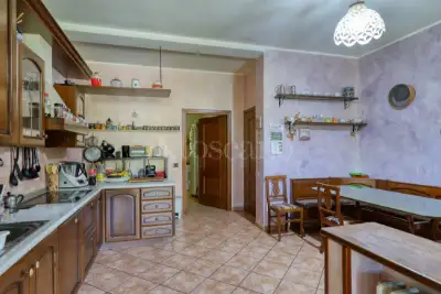 Casa Indipendente in vendita, Via Provinciale, Marchirolo