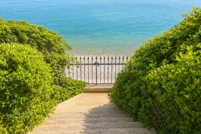 Villa in vendita, Via Alessandro Volta, Padenghe sul Garda