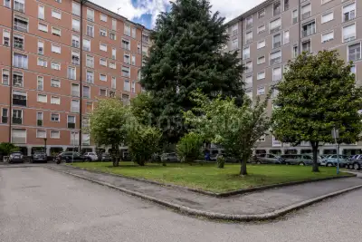 Casa in vendita, Via Camillo Giussani, Milano