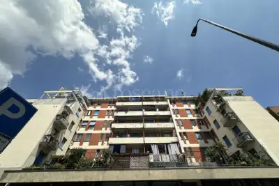 Casa in vendita, Via Giacinto Bruzzesi, Milano