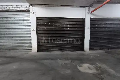 Box in vendita, Viale Croce Rossa, Palermo