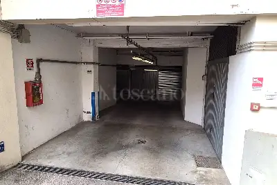 Box in affitto, Via degli Artisti, Firenze