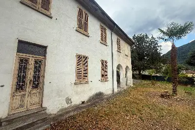 Casa Indipendente in vendita, Via Roma, Dizzasco