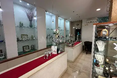 Negozio in vendita, Via Napoli, Bari