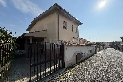 Casa in vendita, Via Tevere, Ardea