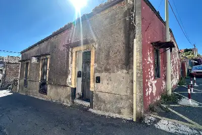 Casa Indipendente in vendita, Via Santa Lucia, Mascalucia