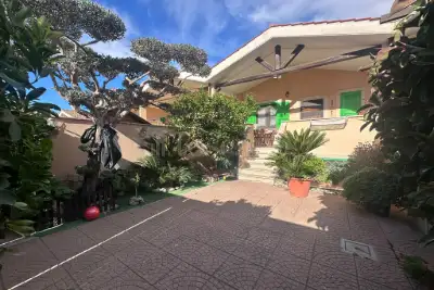 Villino a Schiera in vendita, Via Sesto San Giovanni, Roma