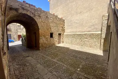 Casa in vendita, Via Roma, Calascibetta