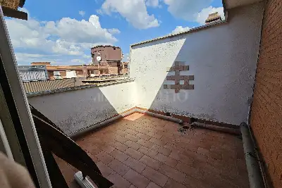 Superattico in vendita, Via Gran Bretagna, Pomezia