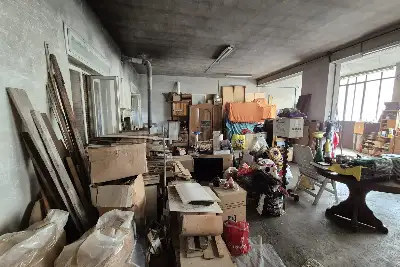 Laboratorio in vendita, Via Monte Baldo, Cantù