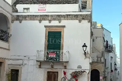 Casa in vendita, Via Giannone, Locorotondo