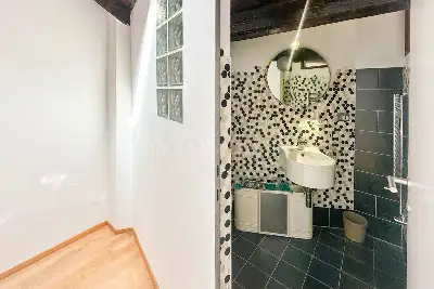 Loft in vendita, Via Ugo Bassi 23, Milano