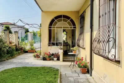 Villa Bifamiliare in vendita, Quartiere I Maggio, Brescia