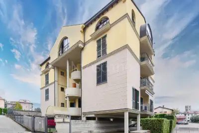 Casa in vendita, Via A. Diaz, Erba