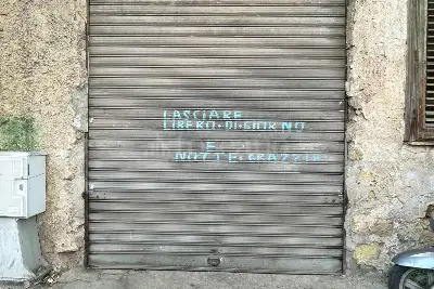 Garage in vendita, Via Casalini, Palermo