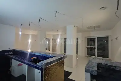 Negozio in vendita, Via Terenzio, Latina