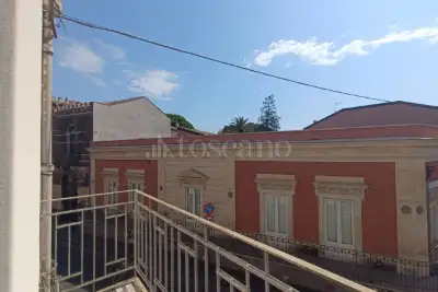 Casa Indipendente in vendita, Via Roma, San Giovanni la Punta