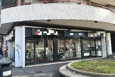 Attività Commerciale in vendita, Largo Gaetano la Loggia, Roma