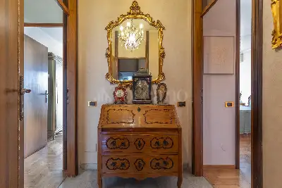 Casa in vendita, Via Giovanni Pascoli, Milano