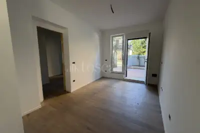 Casa in vendita, Via Michele Barbi, Roma