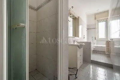 Casa in vendita, Via Francesco Brioschi, Milano