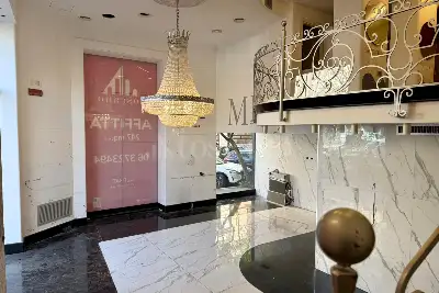 Negozio in affitto, Piazza Cola di Rienzo, Roma