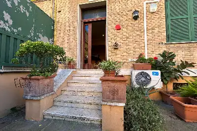 Casa in affitto, Viale della Pineta di Ostia, Roma