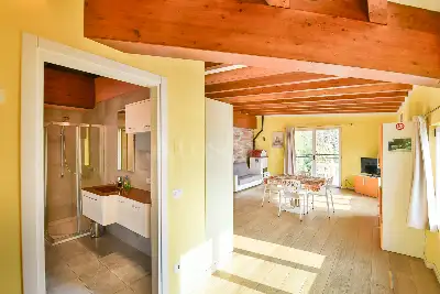 Casa in vendita, Via Regina Nuova, Laglio