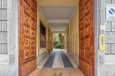 Casa in vendita, Via Giulio Uberti, Milano