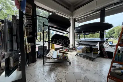 Negozio in vendita, Largo Giambellino, Milano