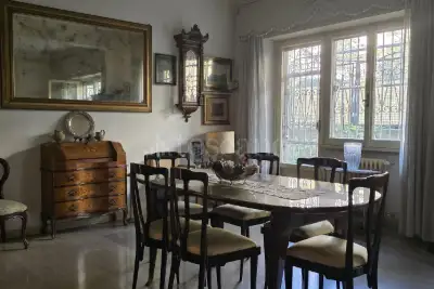 Casa in vendita, Via Meropia, Roma