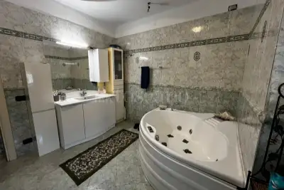 Villa in vendita, Via Vanzaghello, Busto Arsizio