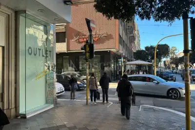 Negozio in affitto, Corso Cavour, Bari