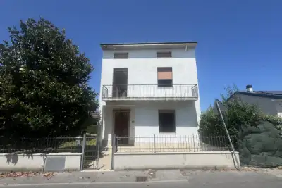 Casa Indipendente in vendita, Via dell'Alloro, Prato