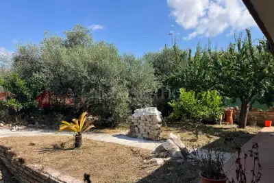 Villa in vendita, Via dei Legatori, Roma